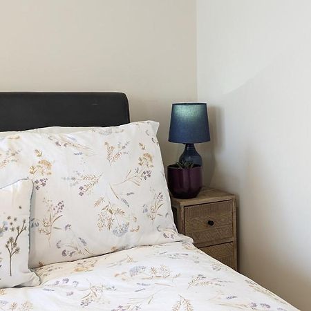 Meadow View Studio Διαμέρισμα Gillingham  Εξωτερικό φωτογραφία